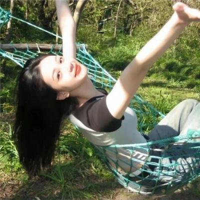 不可触及的拥抱